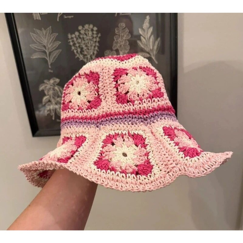 Steve Madden Grandma Style Crochet Hat